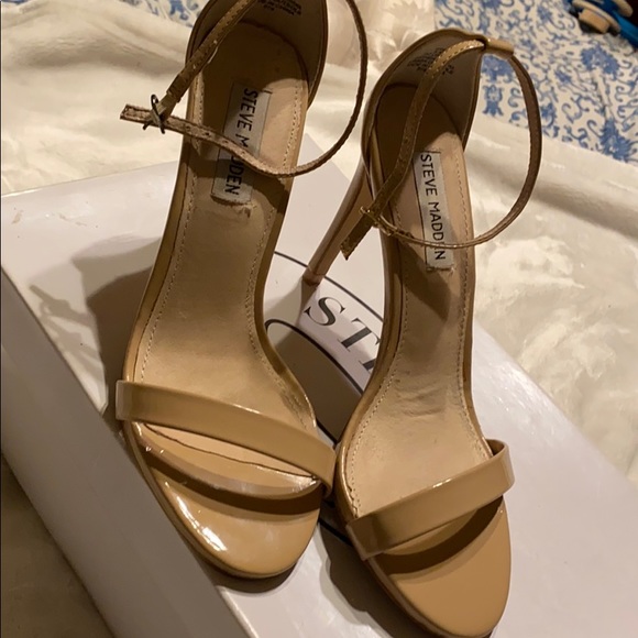 Steven Madden Nude Heels - Picture 4 of 6